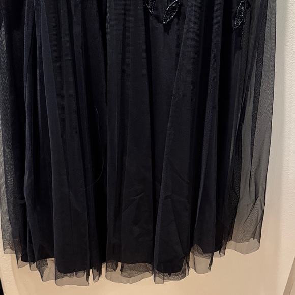 Adrianna Papell Navy Floral Embellished Gown Sz 8 - Picture 2 of 9